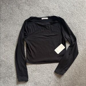 gaze Black Long-Sleeve Crop Top with Square Neck